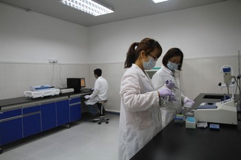 参观上饶中天华康亲子鉴定中心实验室 29